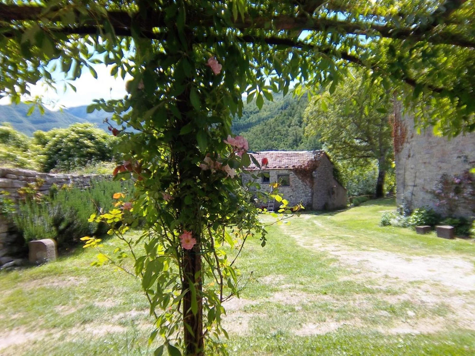 Comfy Home In San Godenzo With Lake Nearby Exterior foto